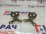 Петли двери передней правой Renault Logan 2