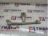 Стеклоподъемник механический задний правый Renault Logan 2 827202131R