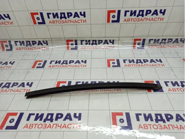 Направляющая стекла двери задняя правая Renault Logan 2 822729932R