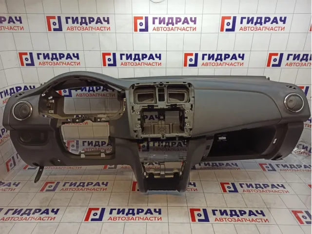 Торпедо Renault Logan 2 681004517R
