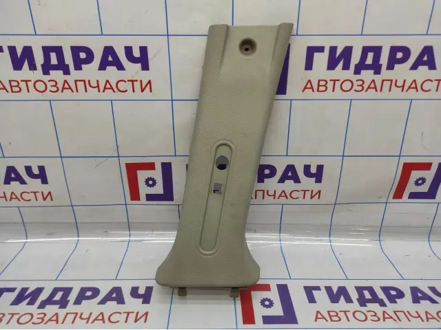 Обшивка средней стойки правой Renault Logan 2 769131624R.