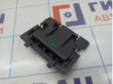 Накладка крышки багажника правая Renault Logan 2 135068918R.