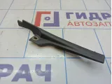 Накладка лобового стекла правая Renault Logan 2 668223701R.