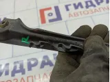Накладка лобового стекла правая Renault Logan 2 668223701R.