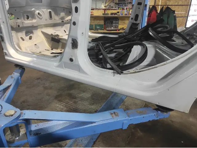 Порог со стойкой левый Renault Logan 2 760136033R.