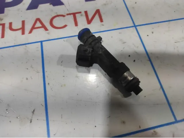 Форсунка инжекторная электрическая Renault Logan 2 8200227124.