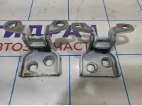 Петли двери передней правой Renault Logan 2 6001546883. Комплект.