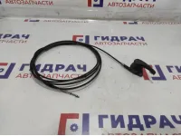 Ручка открывания лючка бензобака Renault Logan 2 846107688R. С тросом. Царапины.