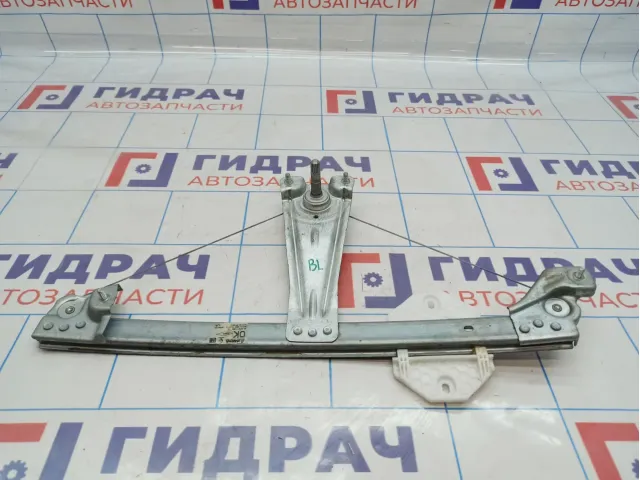 Стеклоподъемник задний левый Renault Logan 2 827217198R. Механический.