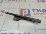 Накладка лобового стекла правая Renault Logan 2 668223701R.