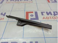 Накладка лобового стекла правая Renault Logan 2 668223701R.