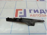 Накладка лобового стекла правая Renault Logan 2 668223701R.