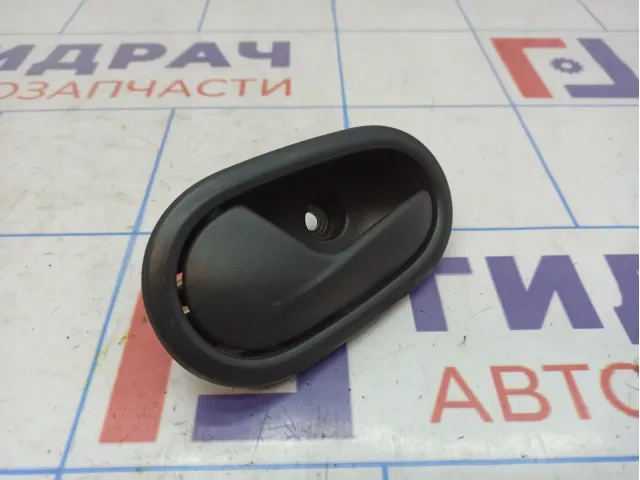 Ручка двери внутренняя левая Renault Logan 2 806717698R.