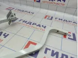 Петля крышки багажника правая Renault Logan 2 904002721R.