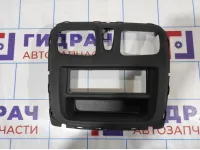 Накладка декоративная Renault Logan 2 682604797R.