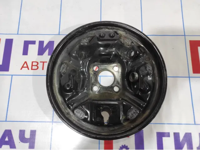 Щит опорный задний левый Renault Logan 2 7701048290.