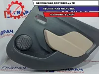 Обшивка двери задней правой Renault Logan 2 829004398R. Царапины.