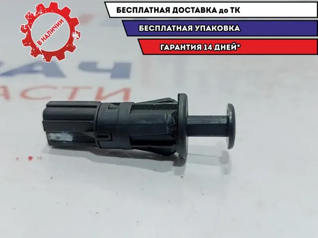 Выключатель концевой багажника Renault Logan 2 7700429418.