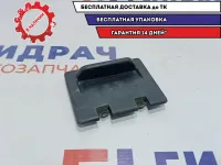 Накладка крышки багажника Renault Logan 2 135068918R. Царапины.