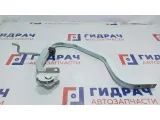 Петля крышки багажника правая Renault Logan 2 904002721R.