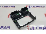 Накладка торпедо декоративная центральная Renault Logan 2 682601883R.