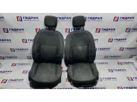 Комплект сидений Renault Logan 2 . С подогревом и AIR BAG. Требуют чистки.