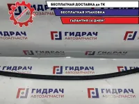 Уплотнитель капота Renault Logan 2 668309754R.