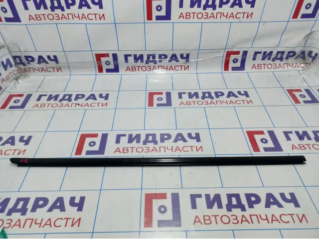 Накладка стекла переднего правого Renault Logan 2 808206884R