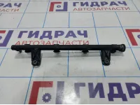 Рейка топливная Renault Logan 2 8200494284