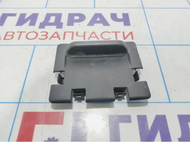 Накладка крышки багажника правая Renault Logan 2 135068918R