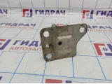 Кронштейн усилителя переднего бампера правый Renault Megane 2 8200011107