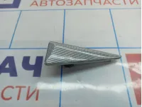 Повторитель на крыло правый Renault Megane 2 8200301242