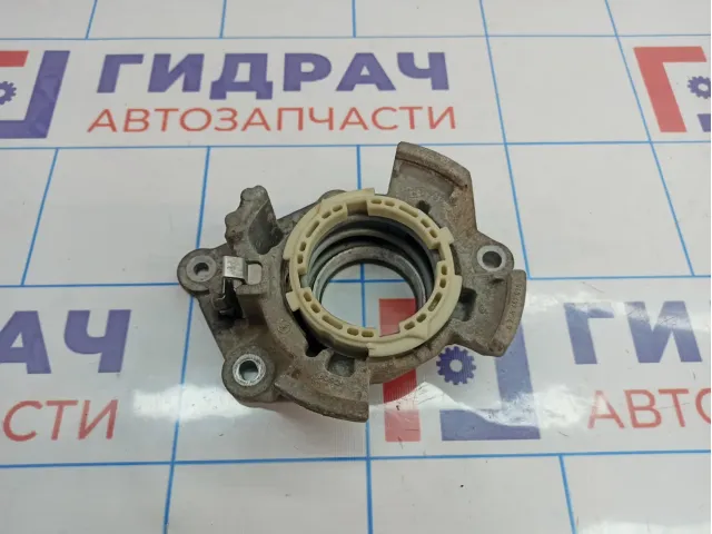 Кронштейн вакуумного усилителя Renault Megane 2 8200461030