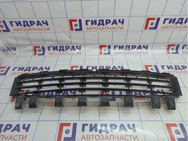 Решетка в бампер центральная Renault Megane 2 8200746184