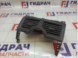 Дефлектор воздушный центральный Renault Megane 7701055202