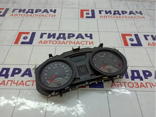 Панель приборов Renault Megane 8200399692