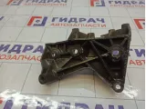 Кронштейн генератора Renault Megane 8200393718
