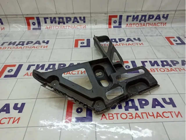 Направляющая бампера заднего правая Renault Megane 8200146042