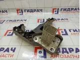 Кронштейн фар левый Renault Megane 8200137495