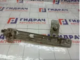 Стеклоподъемник механический задний левый Renault Megane 8200028074