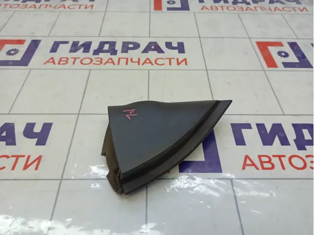 Крышка зеркала внутренняя левая Renault Megane 8200034903