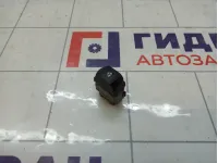Кнопка стеклоподъемника переднего правого Renault Megane 8200414962
