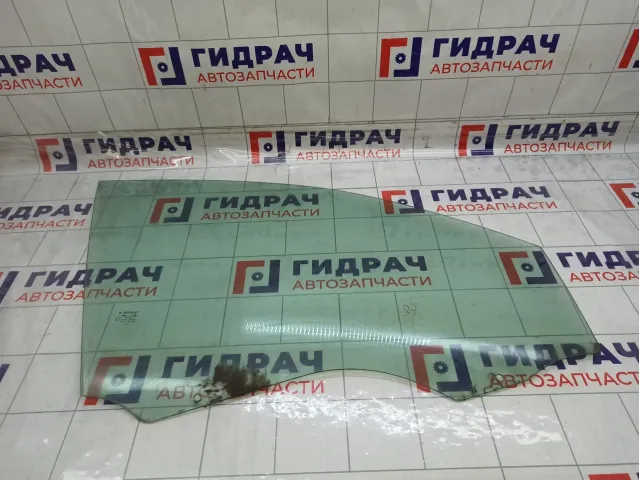 Стекло двери передней правой Renault Megane 8200211198