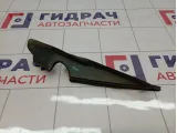 Накладка решетки стеклоочистителя левая Renault Megane 2 8200100590