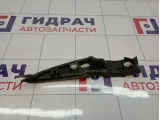 Накладка решетки стеклоочистителя правая Renault Megane 2 8200100591
