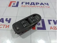Блок управления стеклоподъемниками Renault Megane 2 8200315042