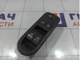 Блок управления стеклоподъемниками Renault Megane 2 8200315042