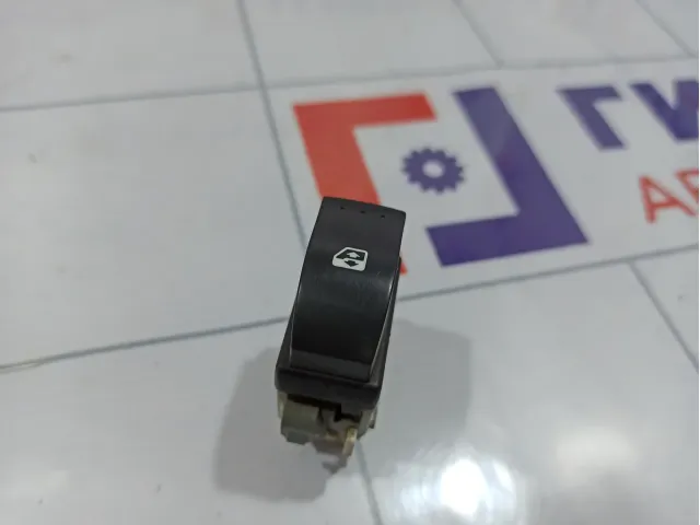 Кнопка стеклоподъемника Renault Megane 2 8200315029