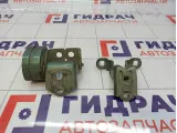 Петли двери передней правой Renault Megane 2