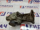Кронштейн генератора Renault Megane 2 8200327134